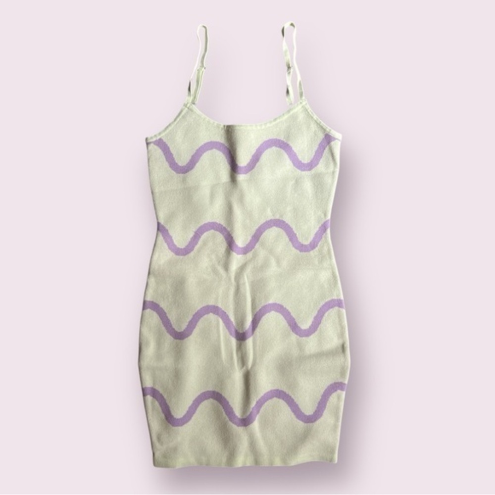 NWT Colorful Natalie Green and Purple Wavy Bodycon Dress